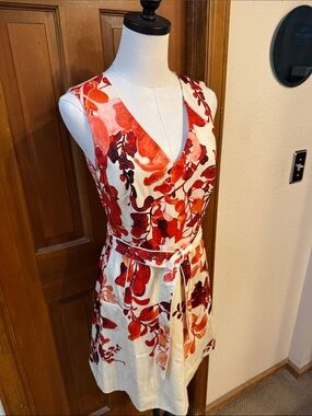 NWT Karen Millen Red & Orange Floral V-Neck Tie-Waist Dress Size 6